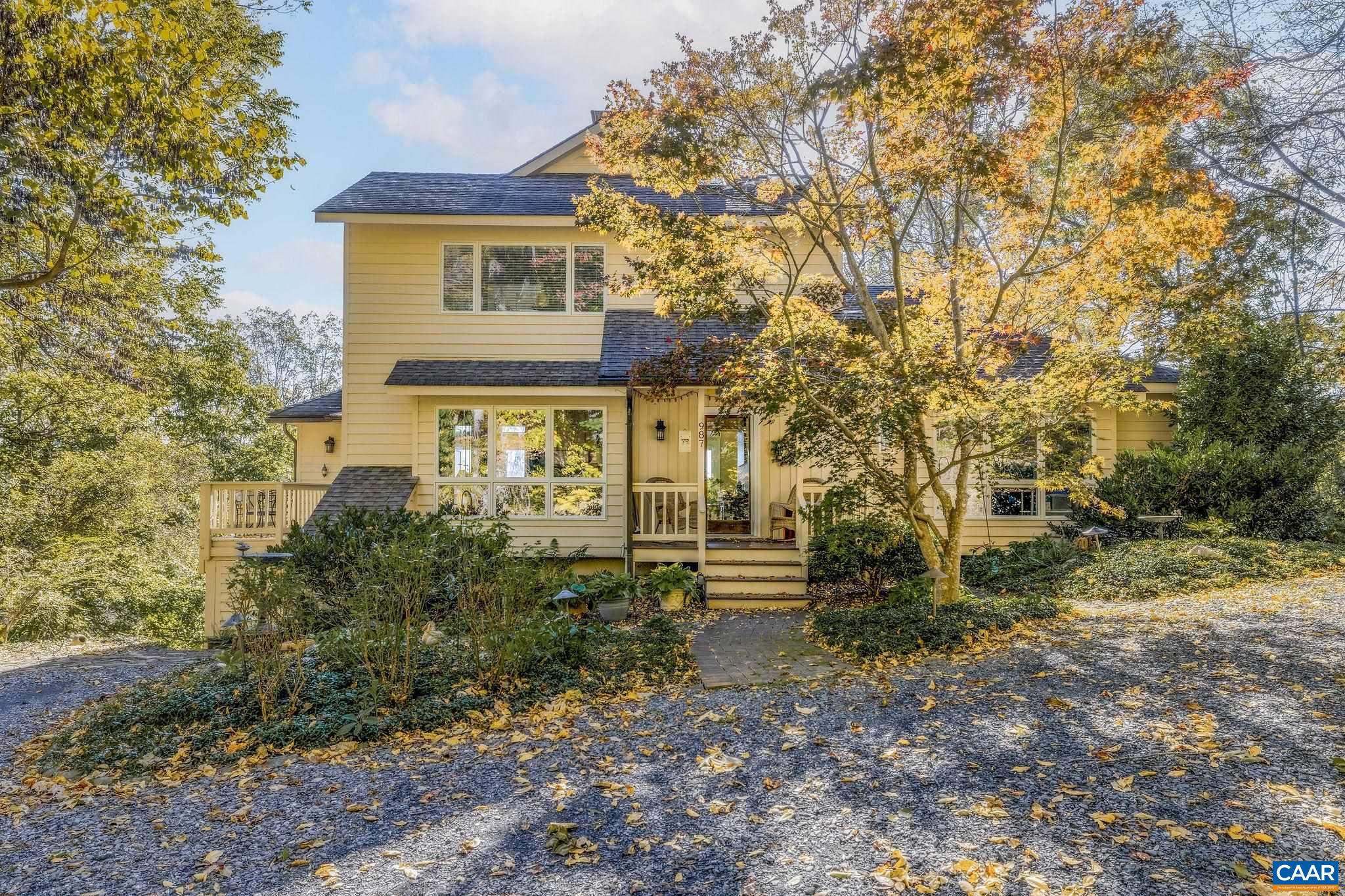 987 RODES FARM DR