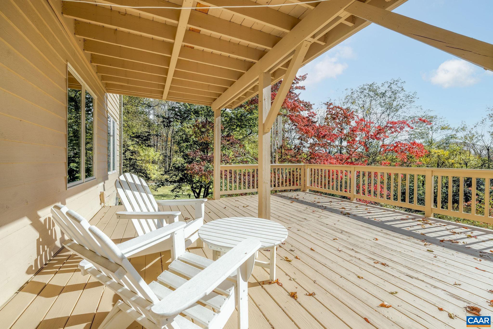 987 RODES FARM DR