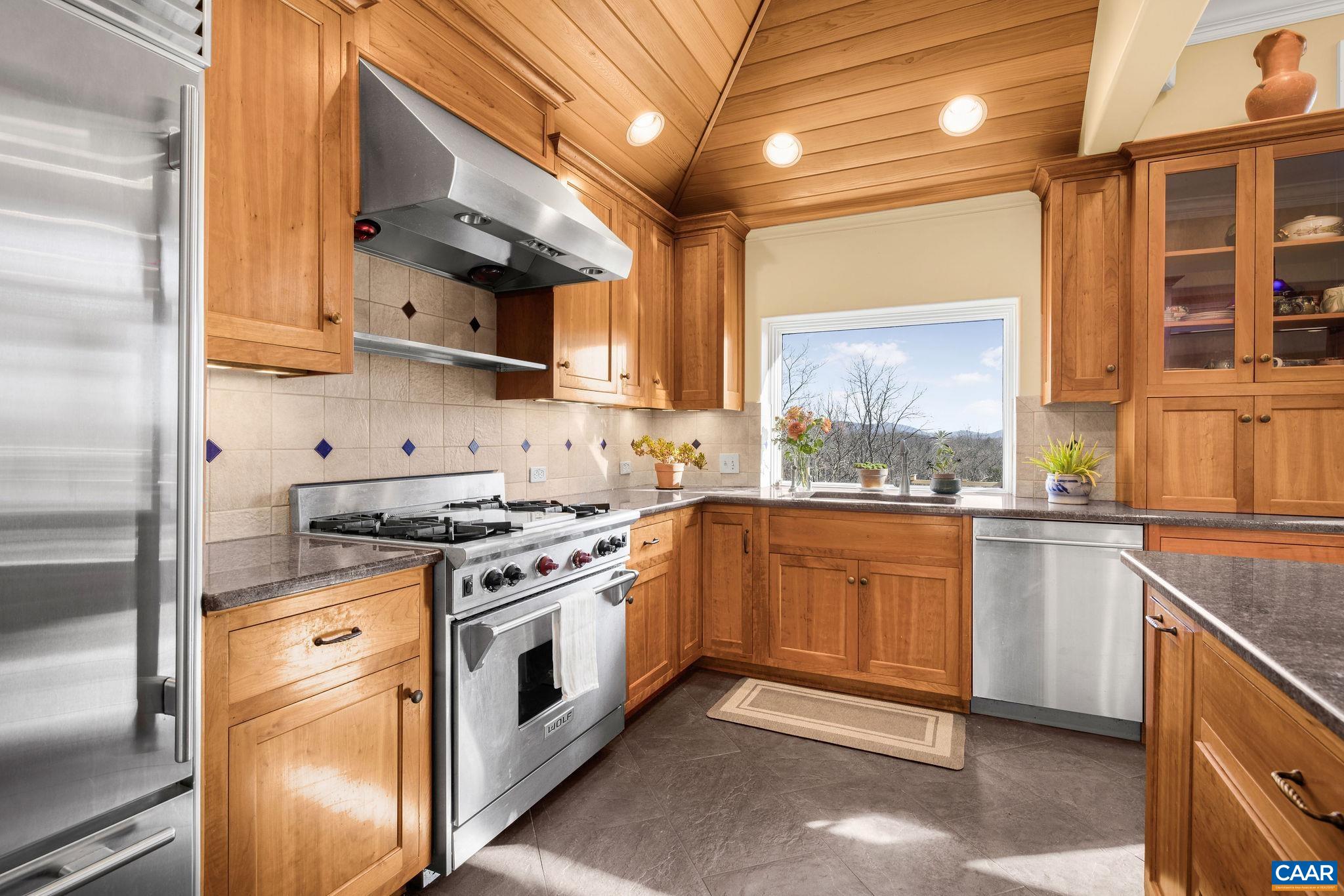 987 RODES FARM DR