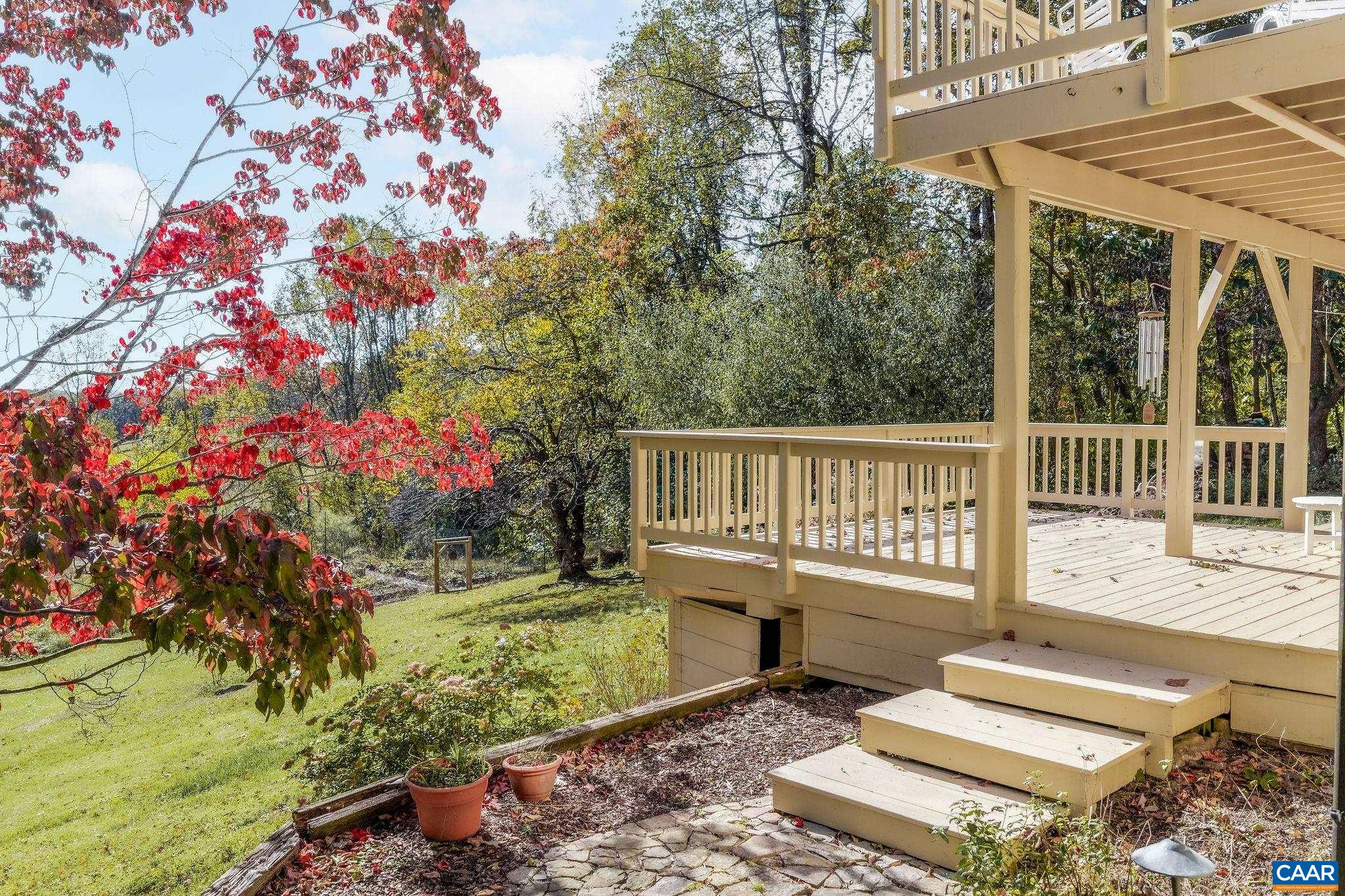 987 RODES FARM DR