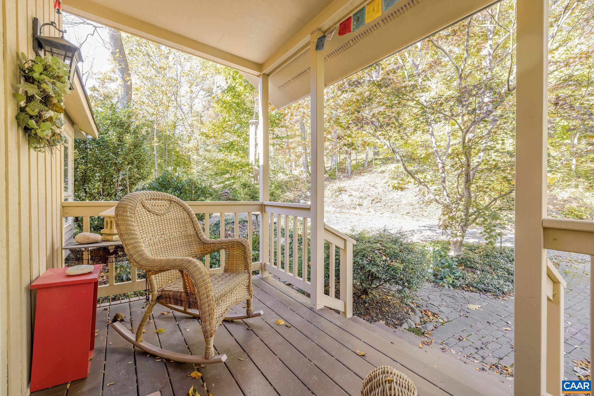 987 RODES FARM DR