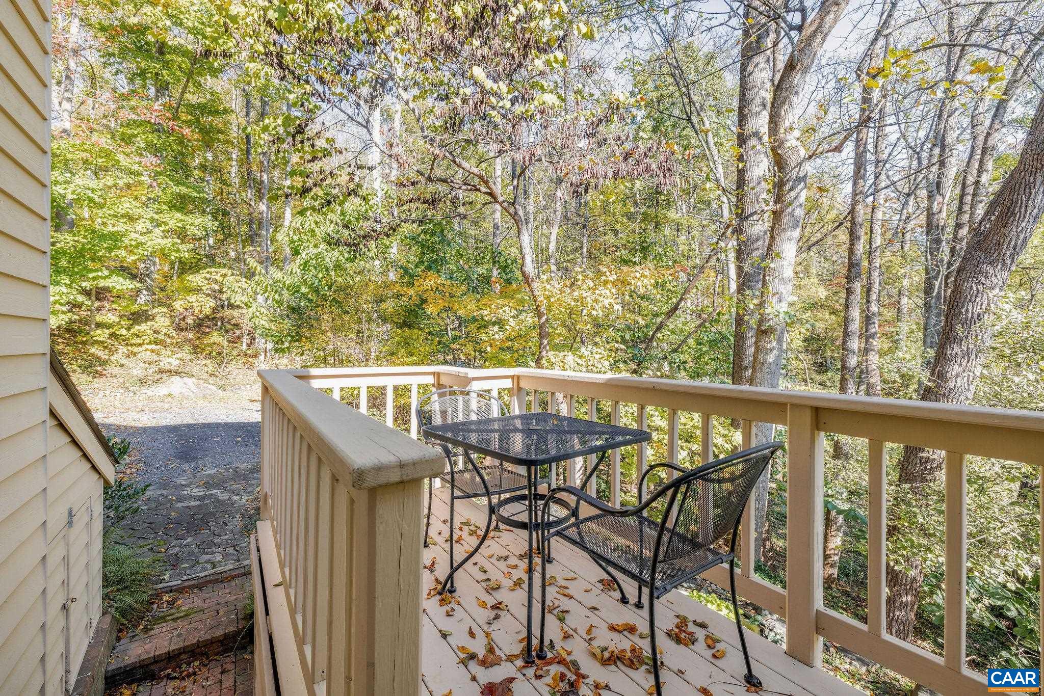 987 RODES FARM DR