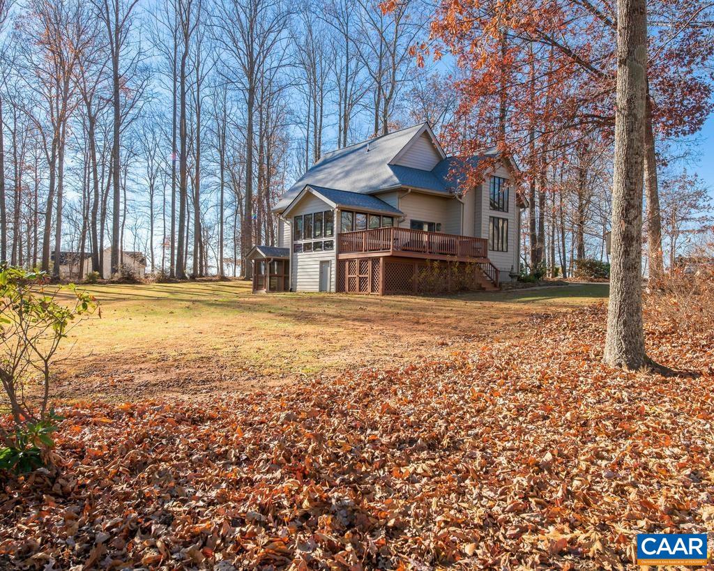 255 SADIE LN