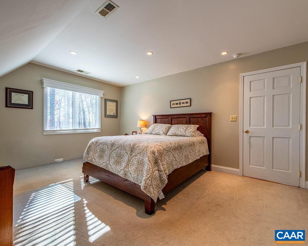 255 SADIE LN