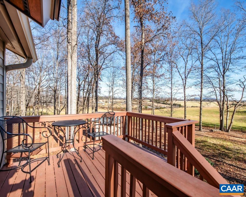 255 SADIE LN