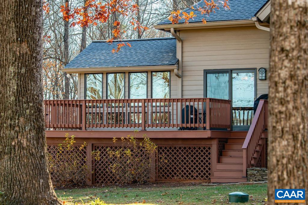 255 SADIE LN
