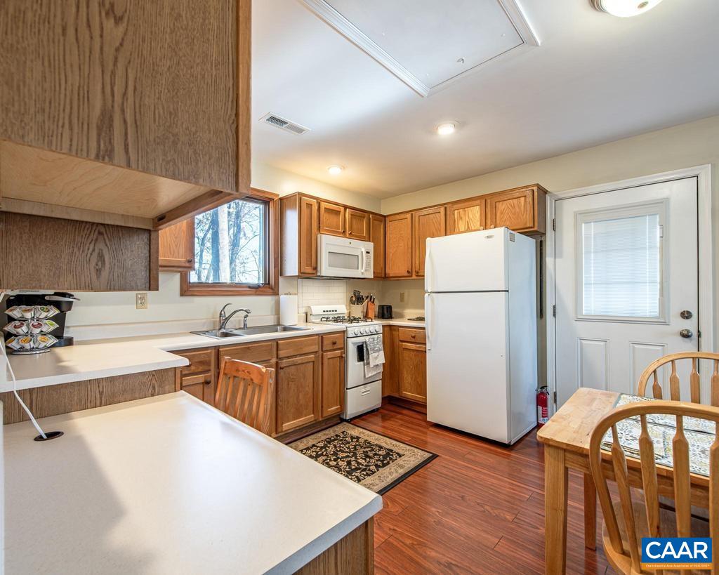 255 SADIE LN