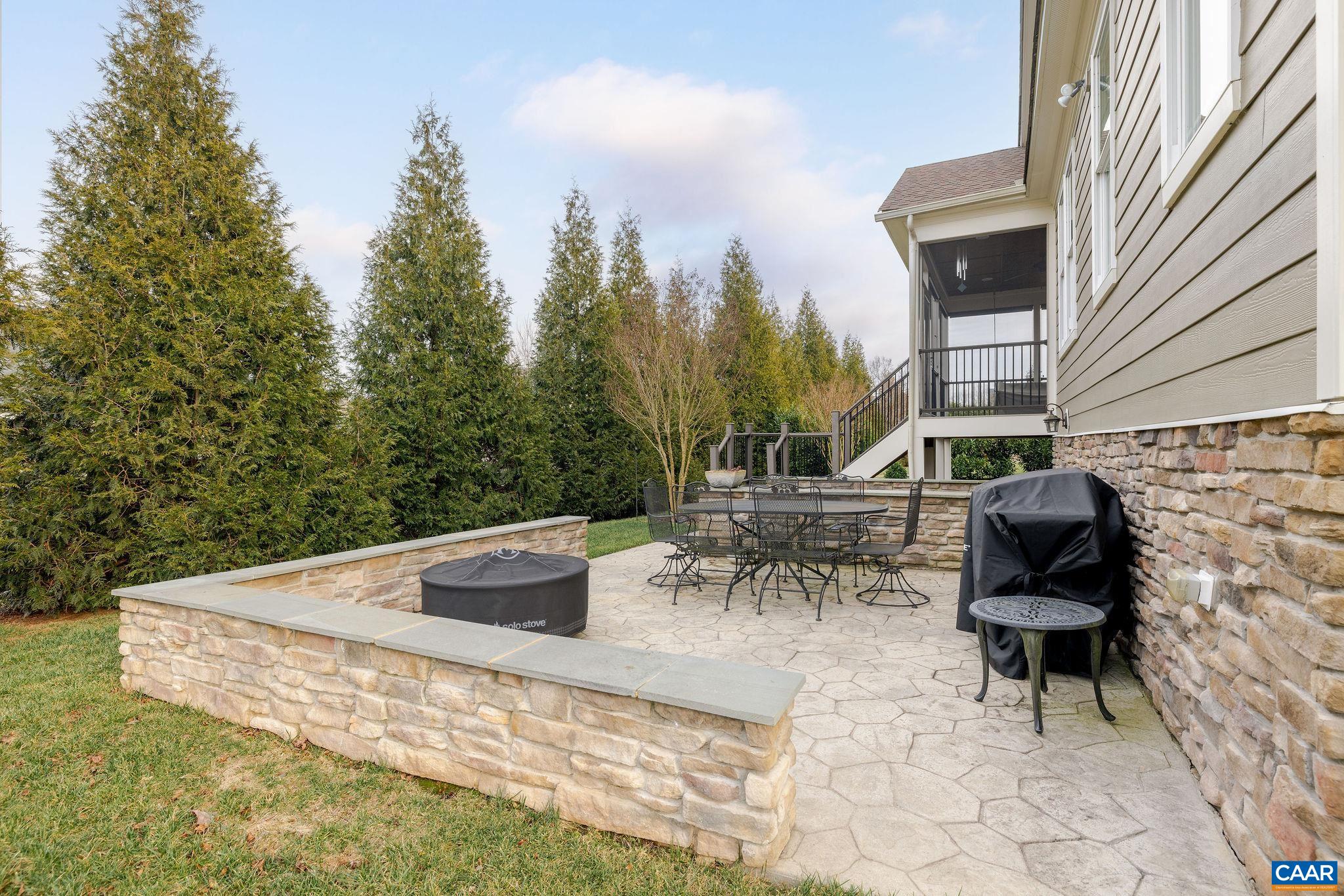 2449 PENDOWER LN