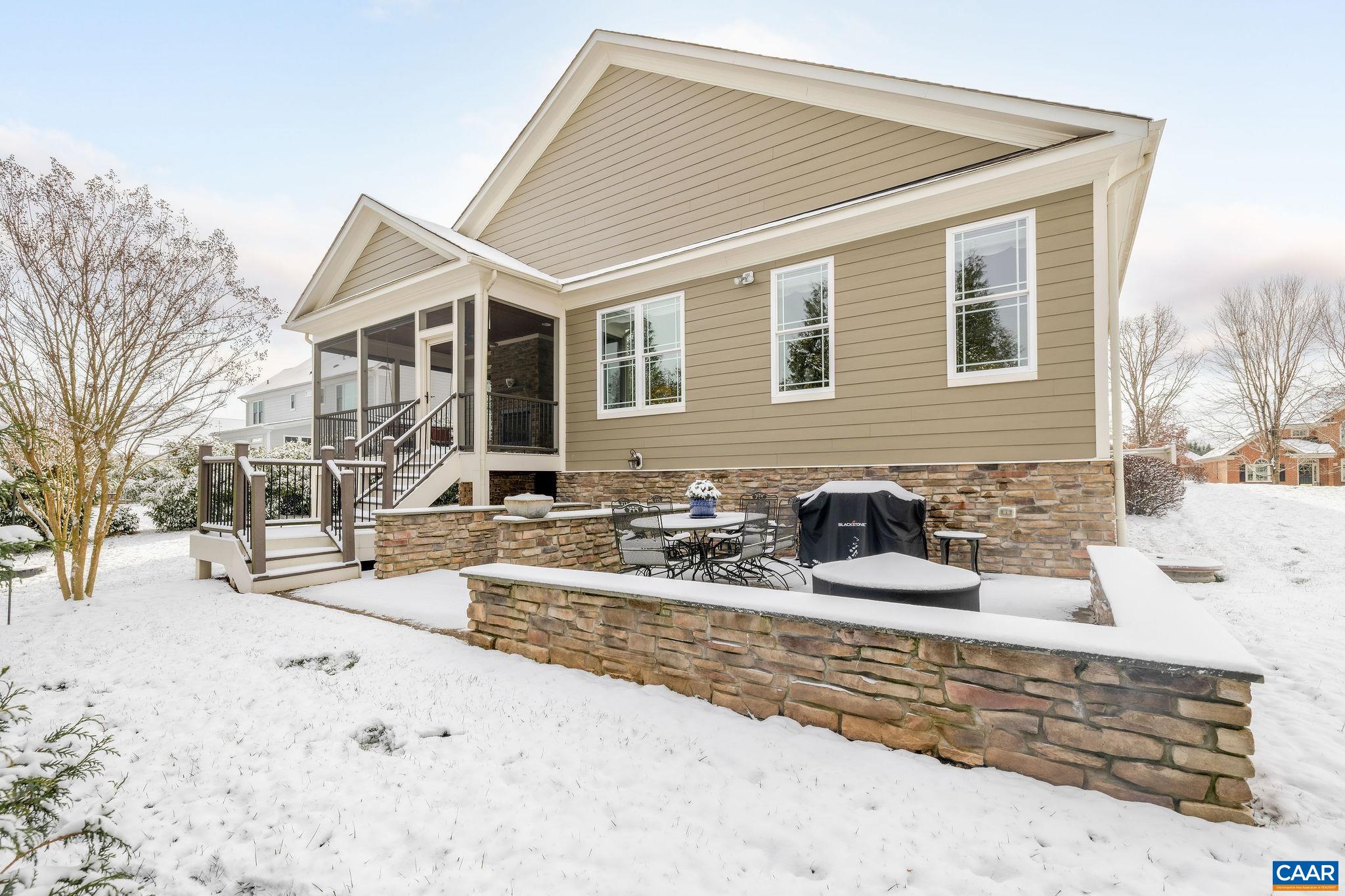 2449 PENDOWER LN