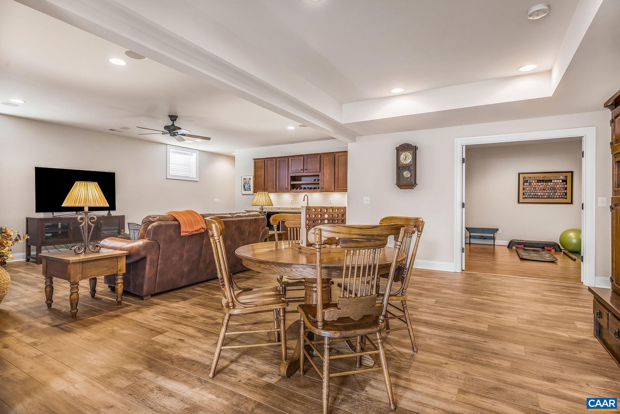 2449 PENDOWER LN