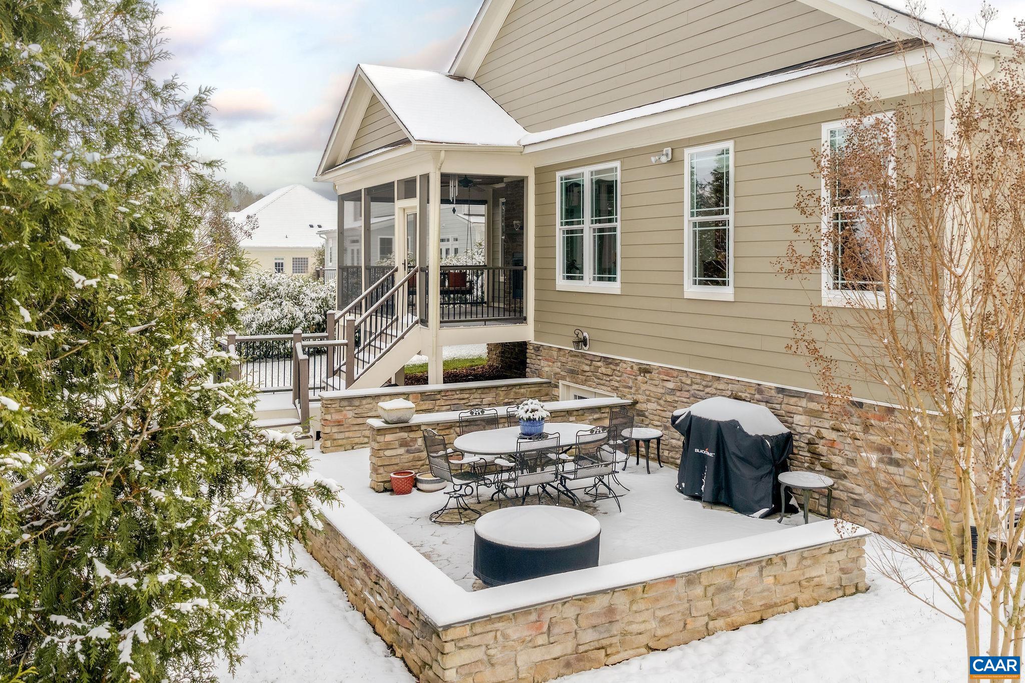 2449 PENDOWER LN