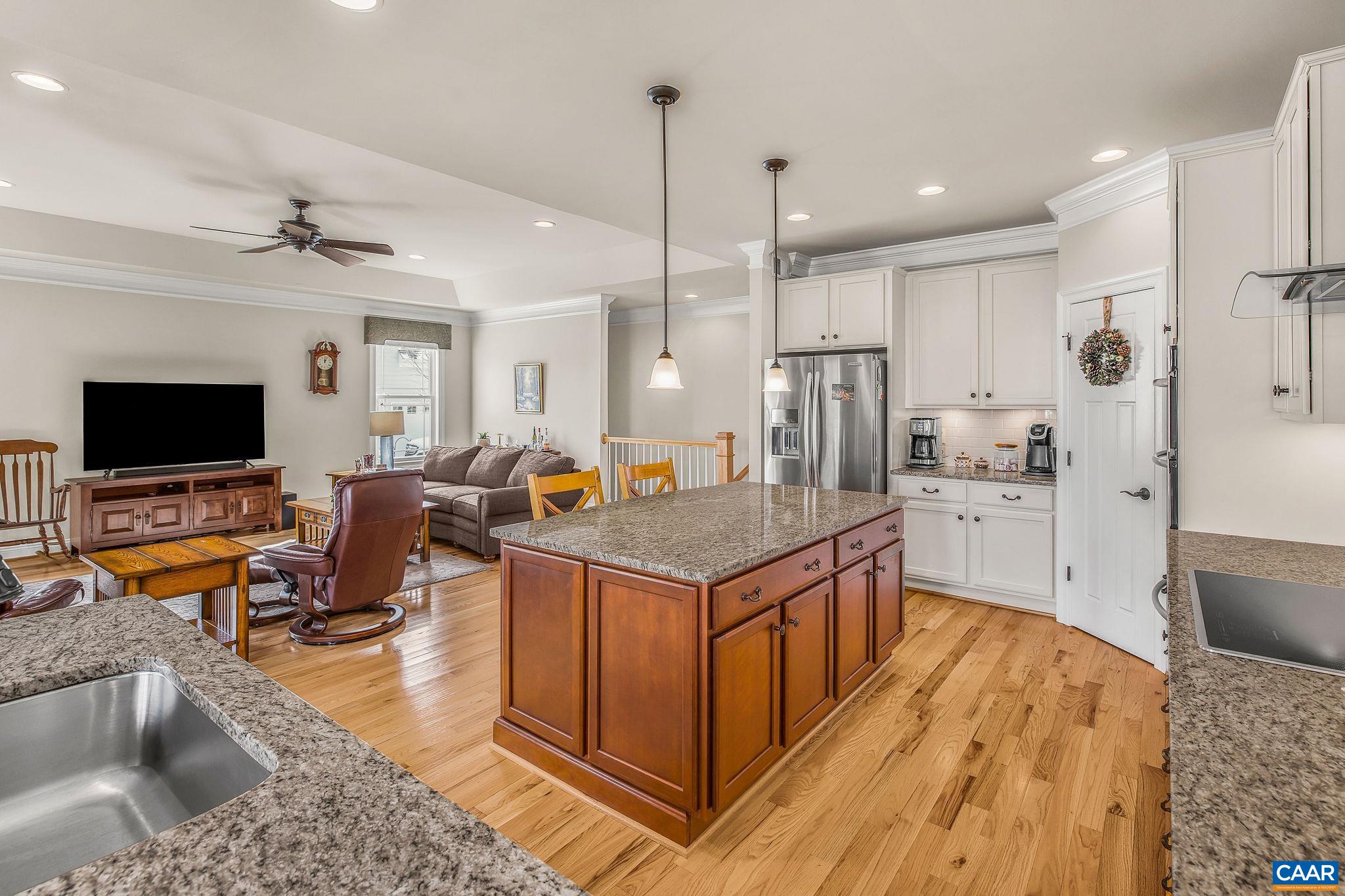 2449 PENDOWER LN