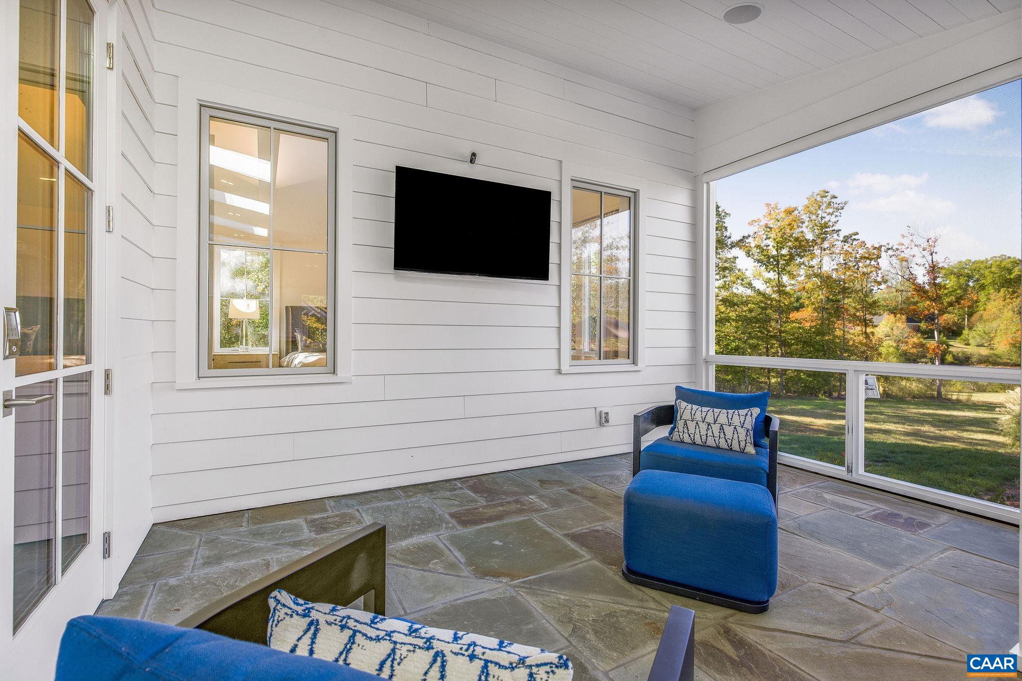 2775 PALMER DR