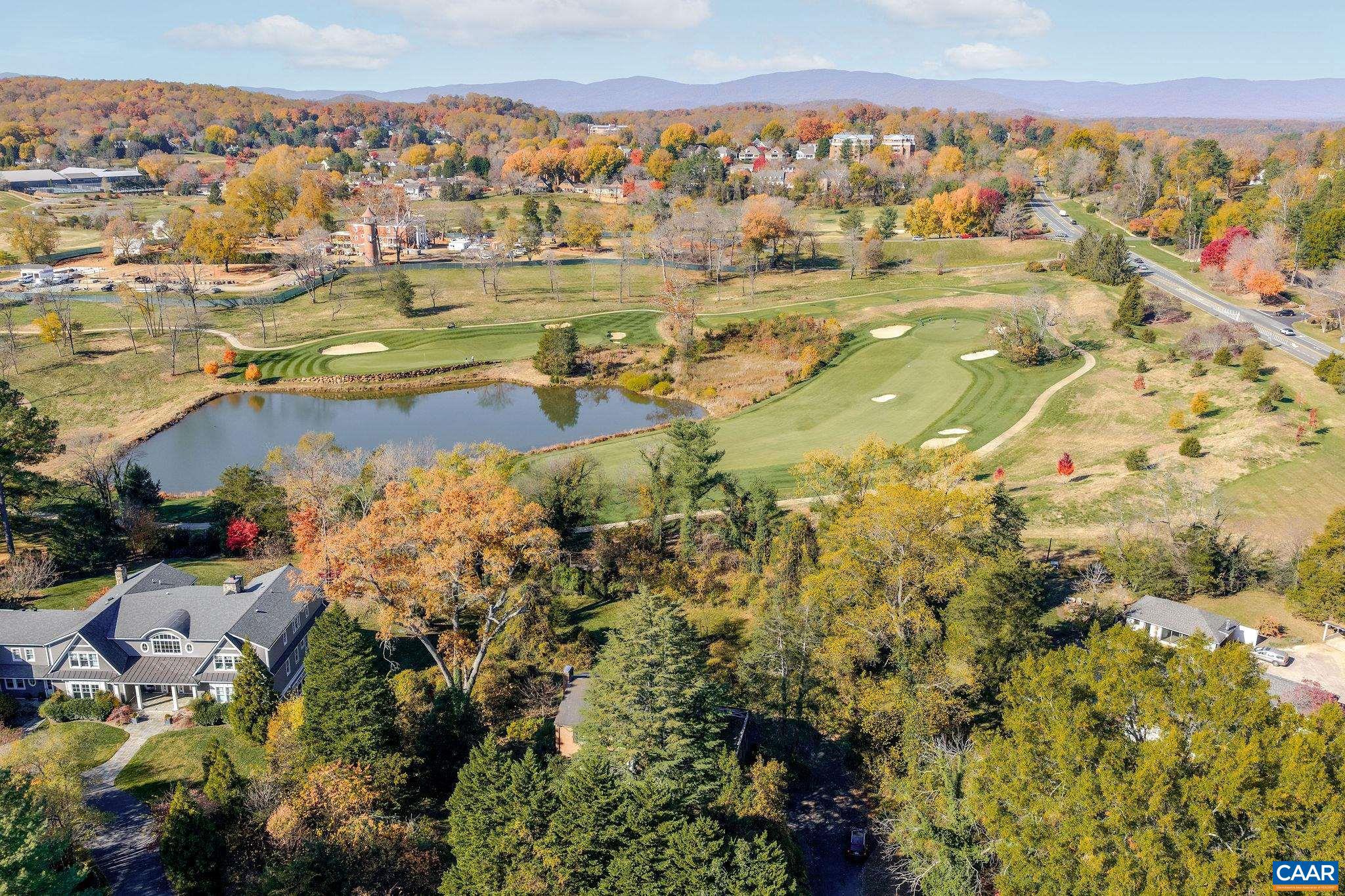 4 CANTERBURY RD