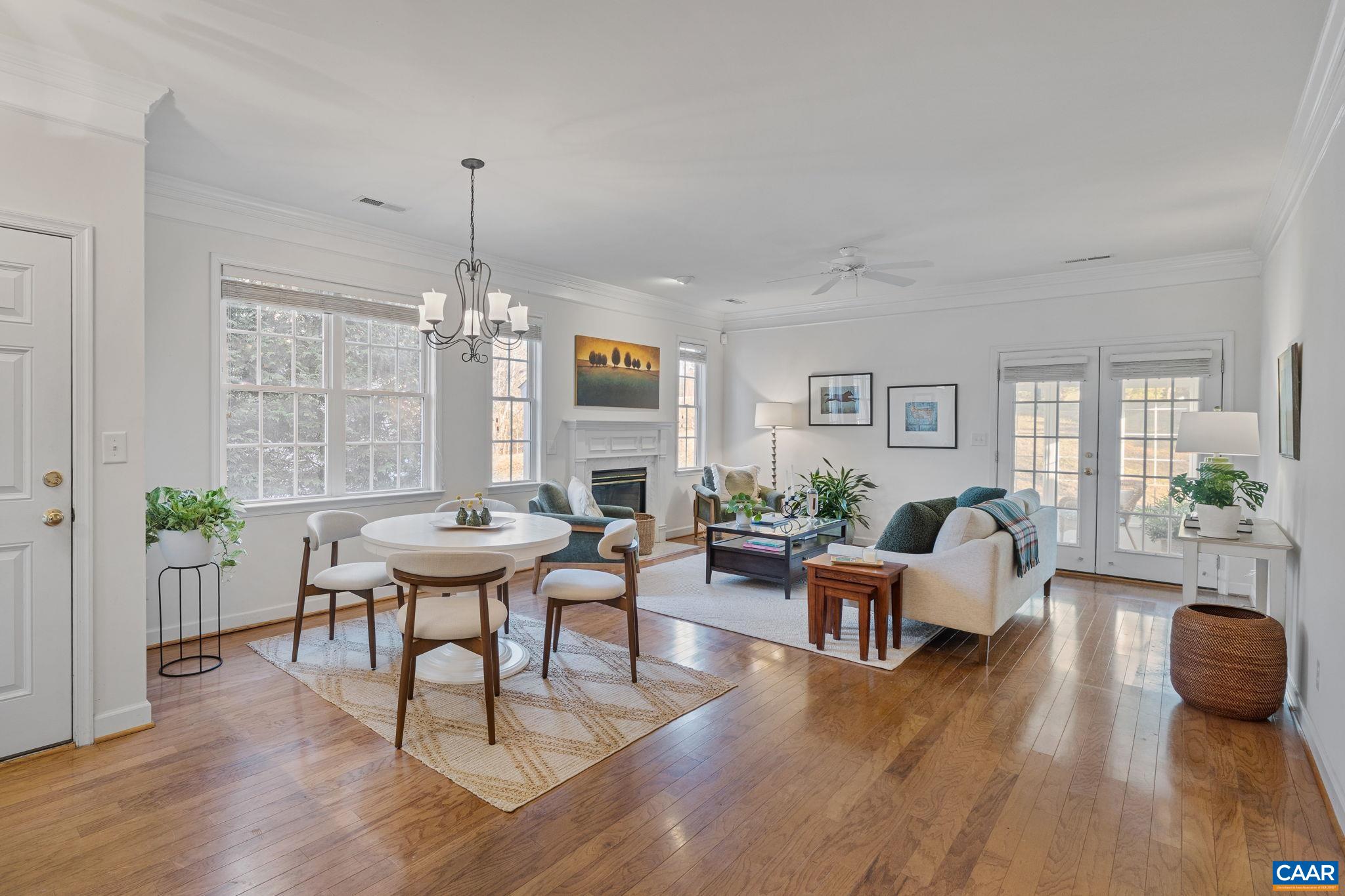2325 RAVENSWOOD CT