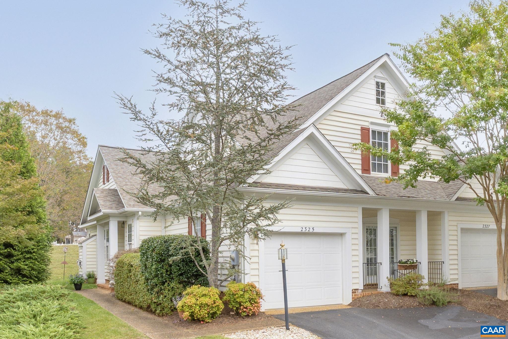 2325 RAVENSWOOD CT