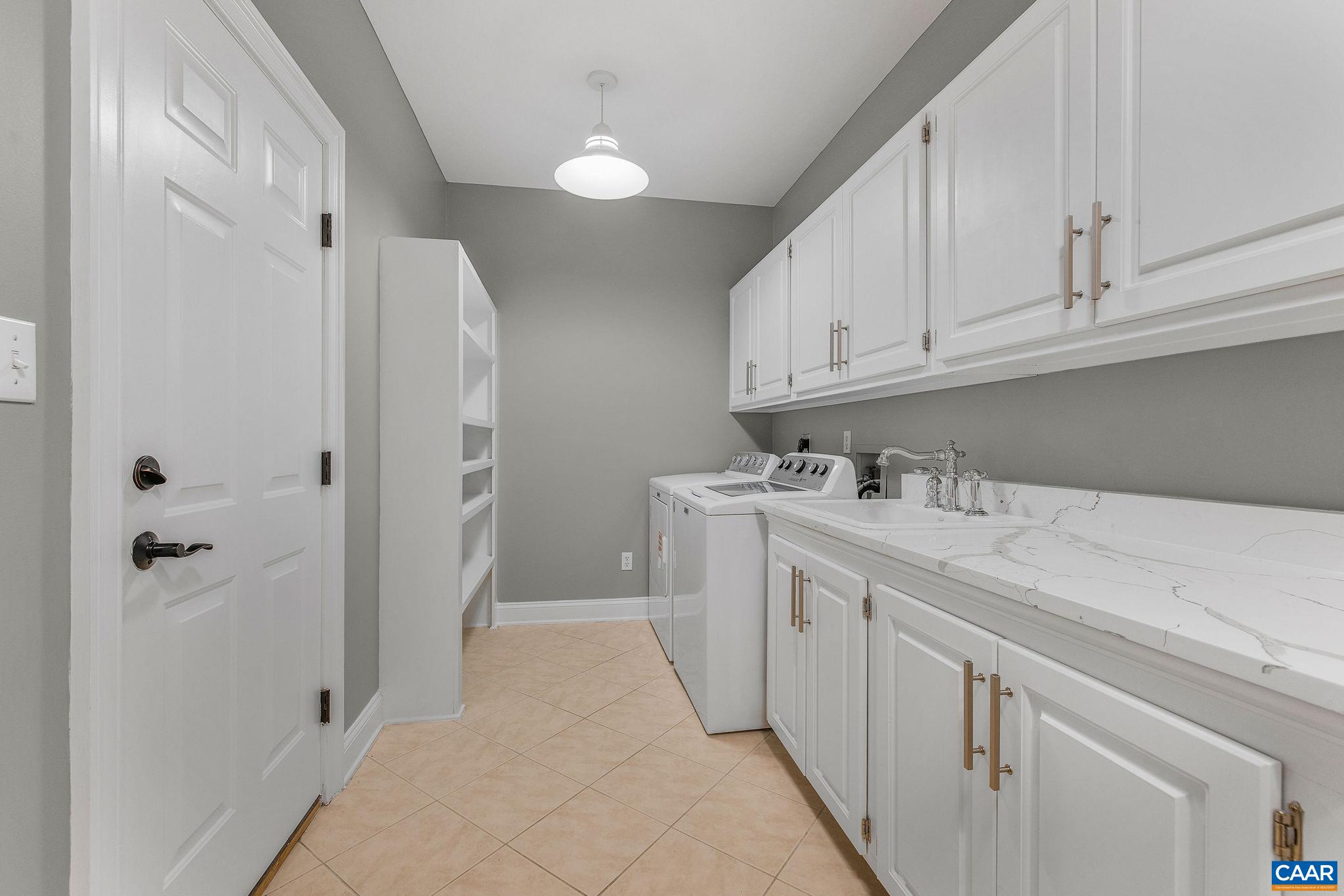 2556 SUMMIT RIDGE TRL