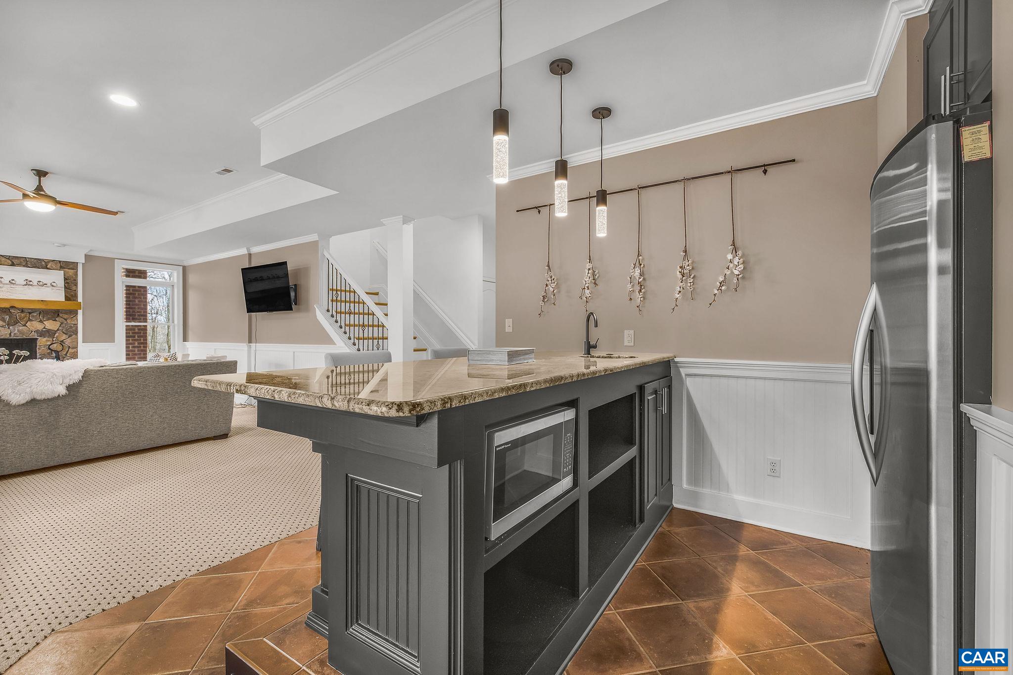 2556 SUMMIT RIDGE TRL