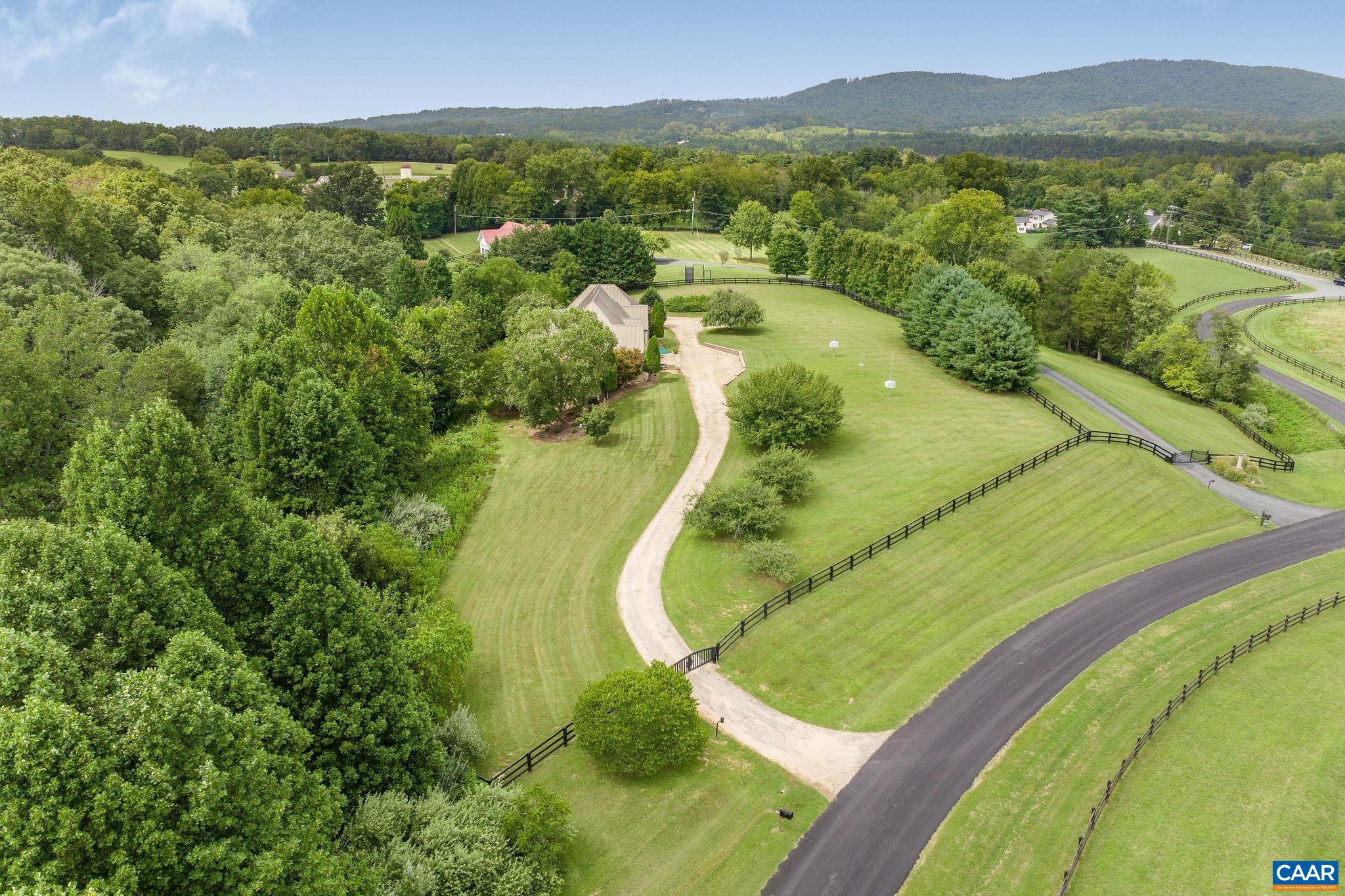2940 MILTON VILLAGE LN