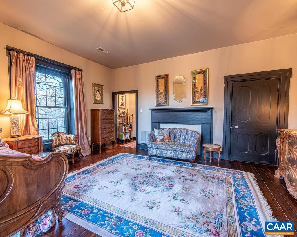 145 AMPTHILL RD