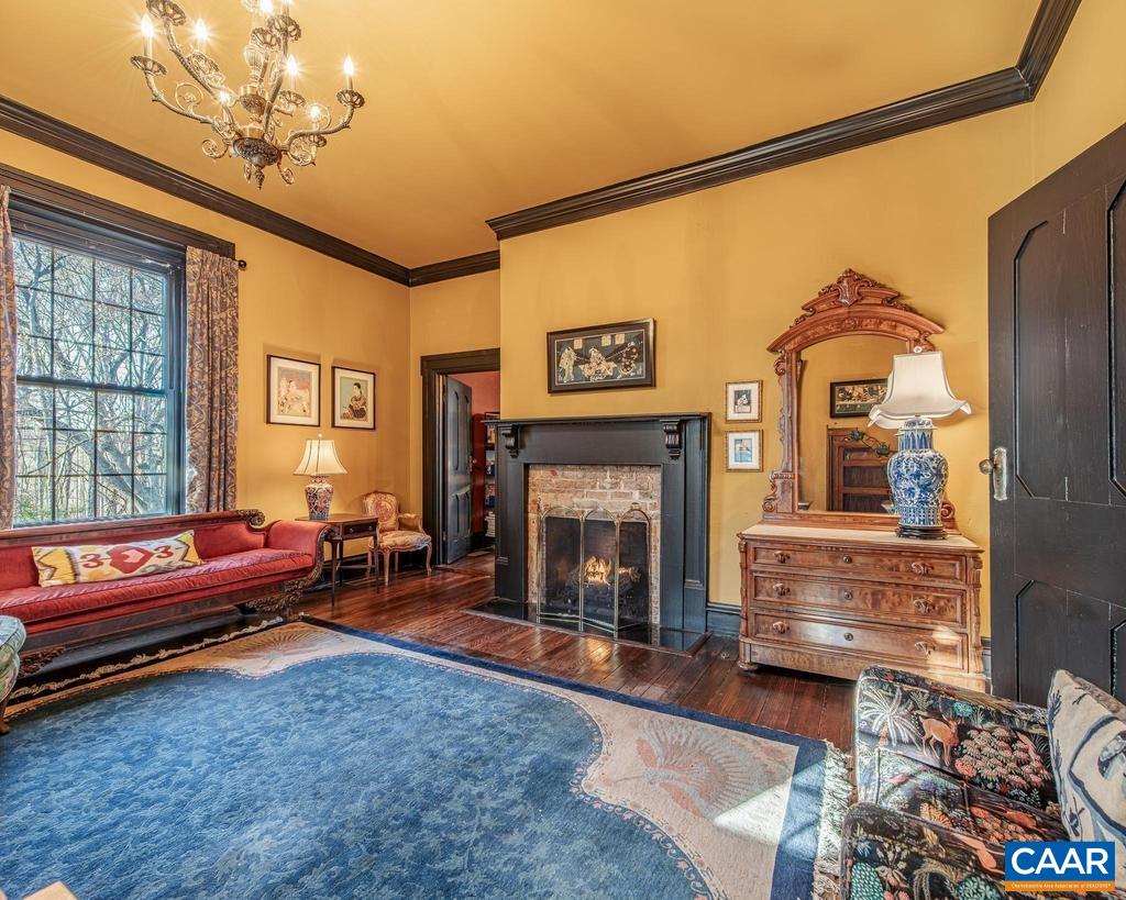 145 AMPTHILL RD