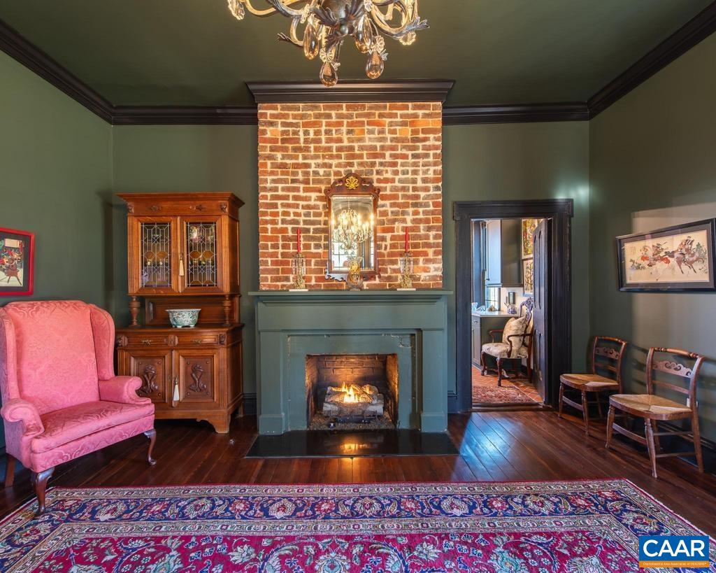 145 AMPTHILL RD