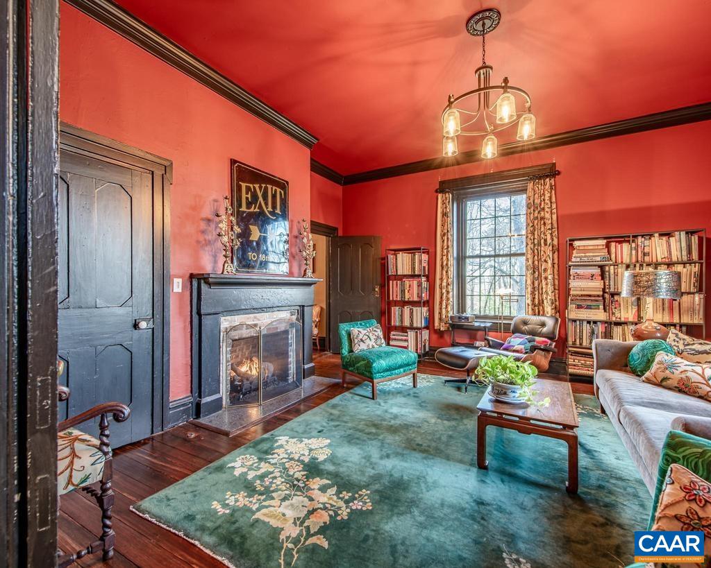 145 AMPTHILL RD