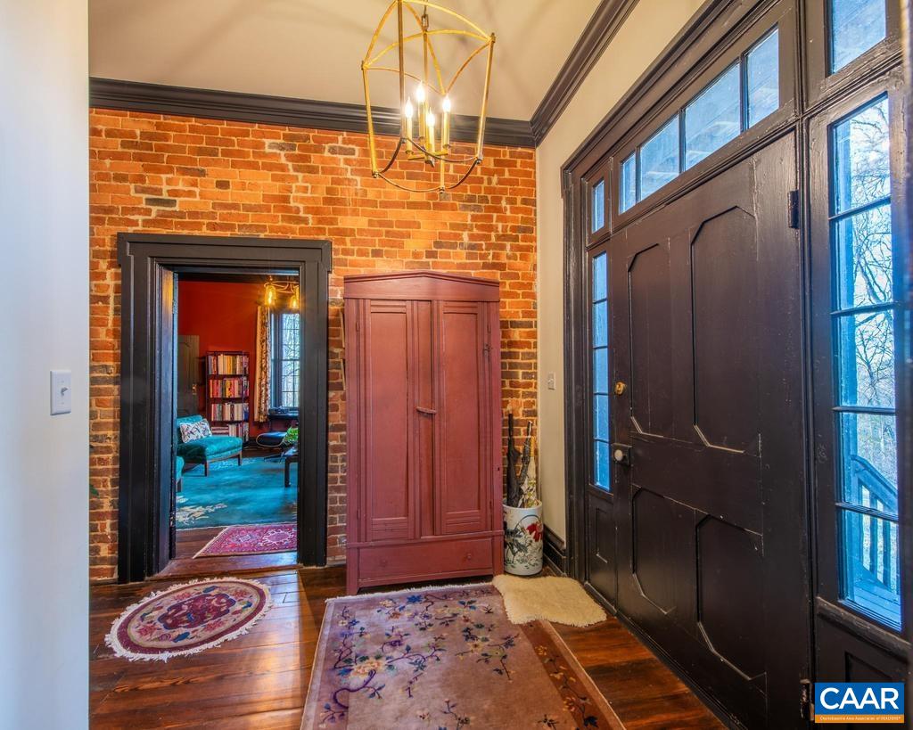 145 AMPTHILL RD
