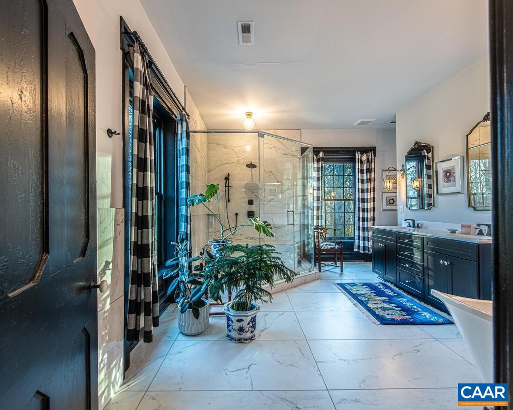 145 AMPTHILL RD
