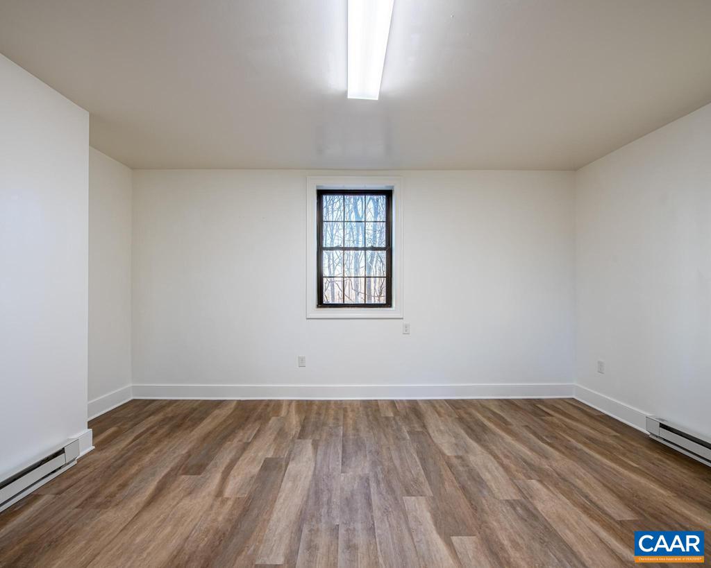 145 AMPTHILL RD