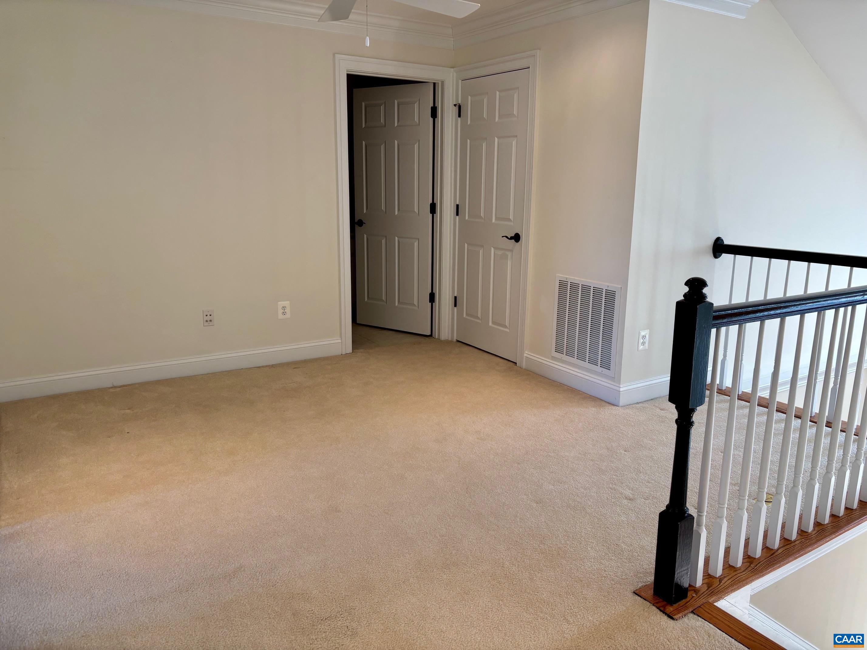 643 EIGHT WOODS LN
