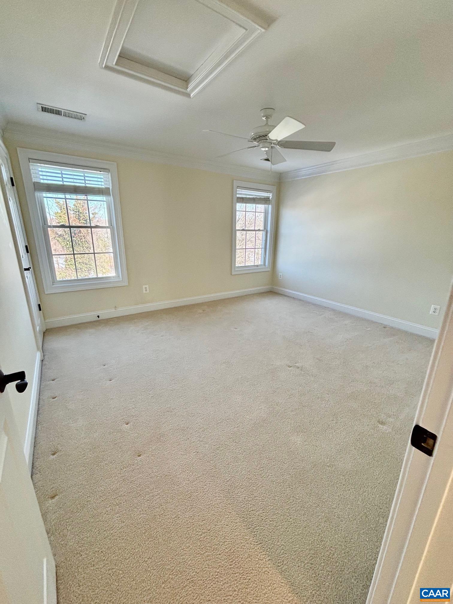 643 EIGHT WOODS LN