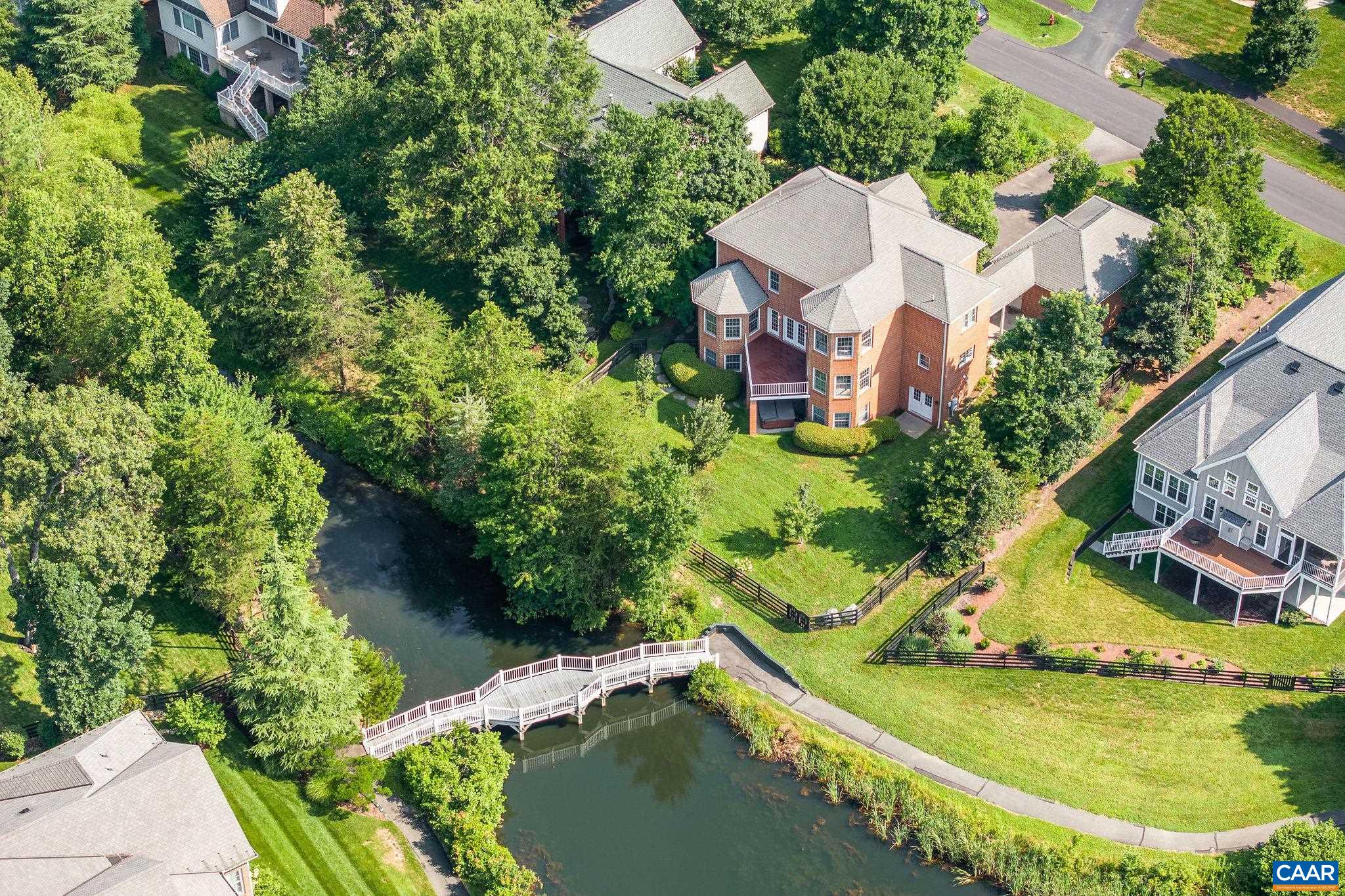 2420 PENDOWER LN