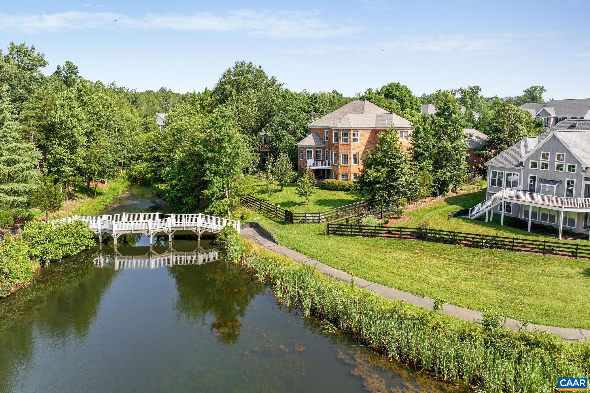 2420 PENDOWER LN