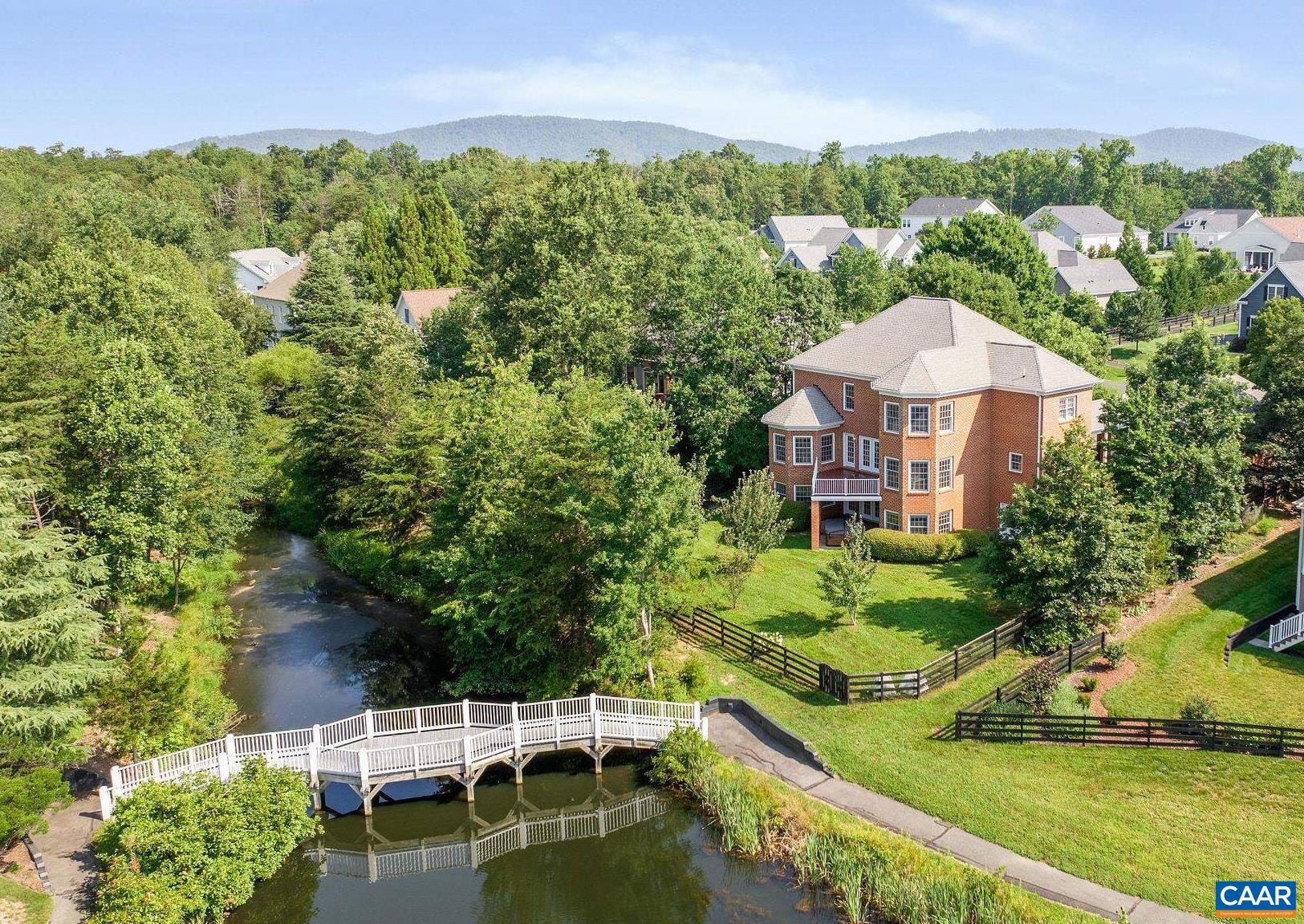 2420 PENDOWER LN