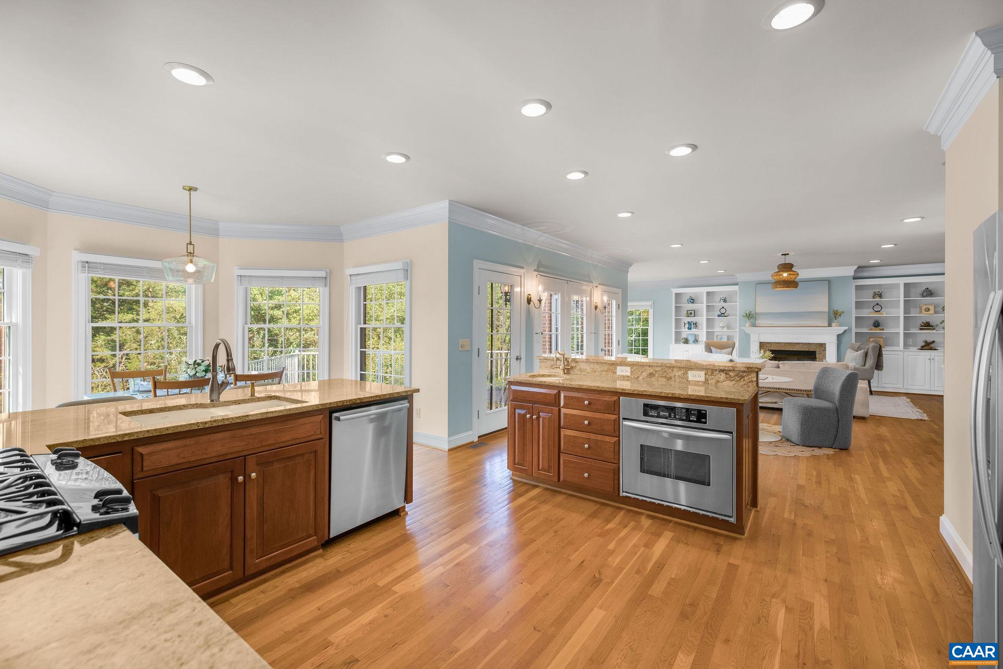 2420 PENDOWER LN