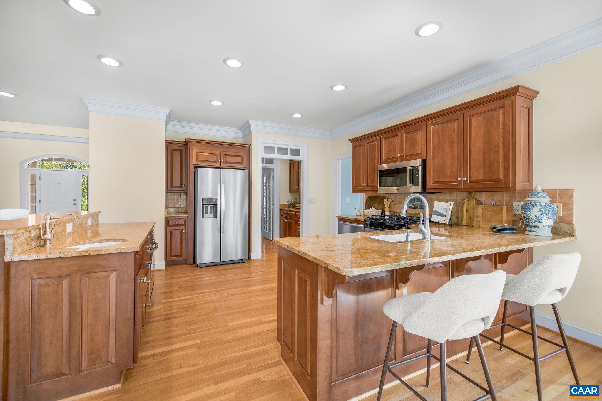 2420 PENDOWER LN