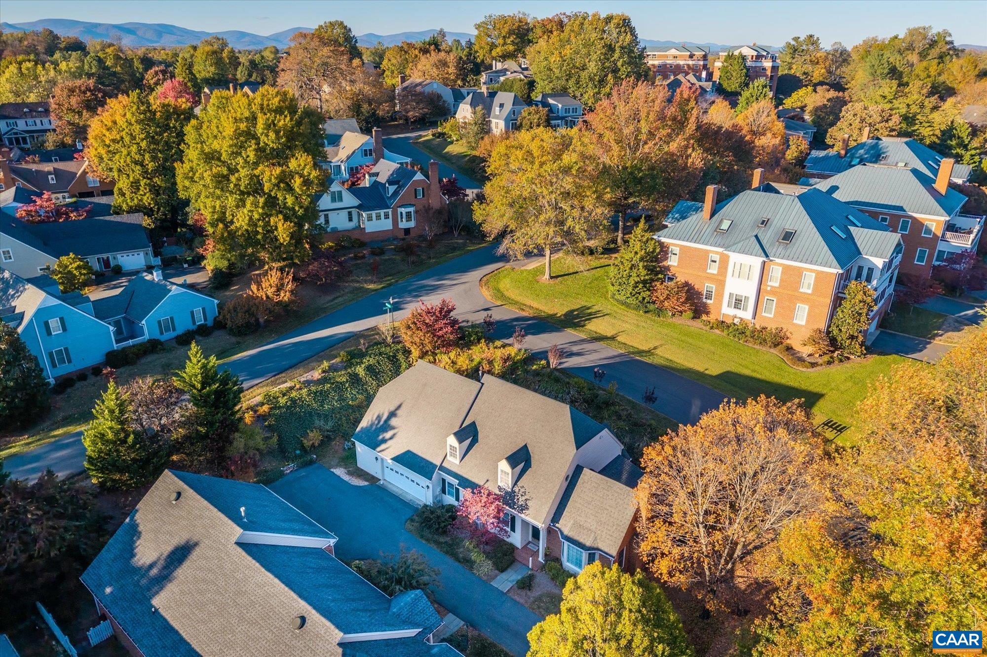 1116 MARION DR