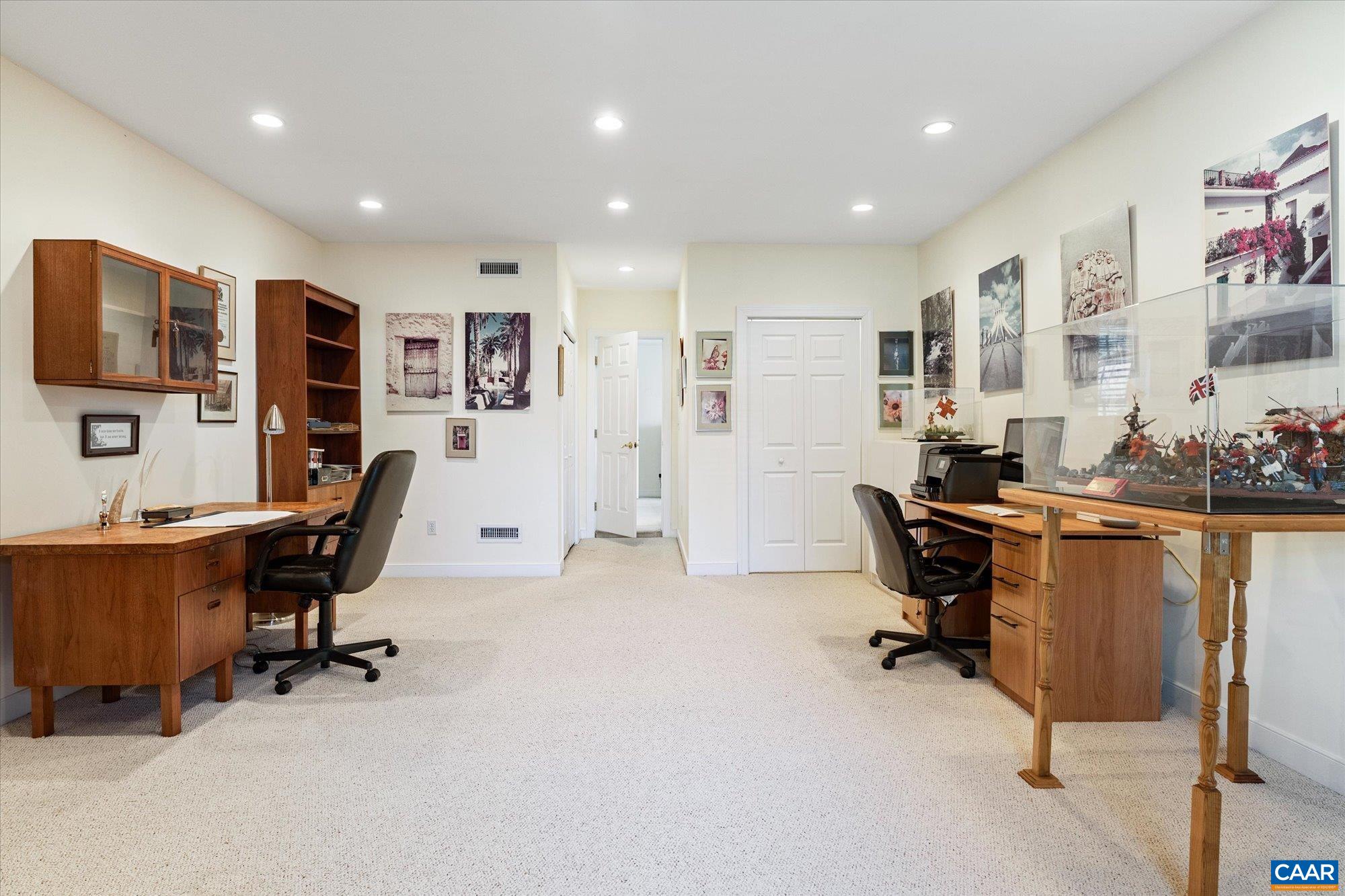 1116 MARION DR