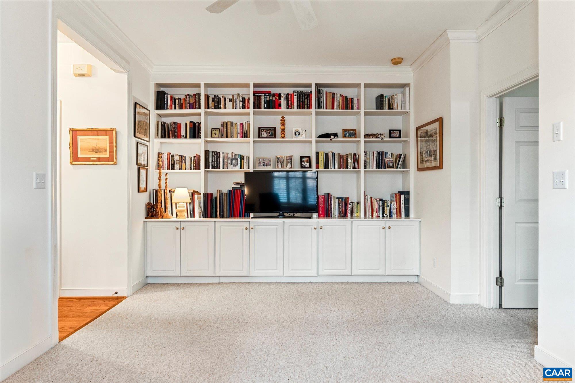 1116 MARION DR
