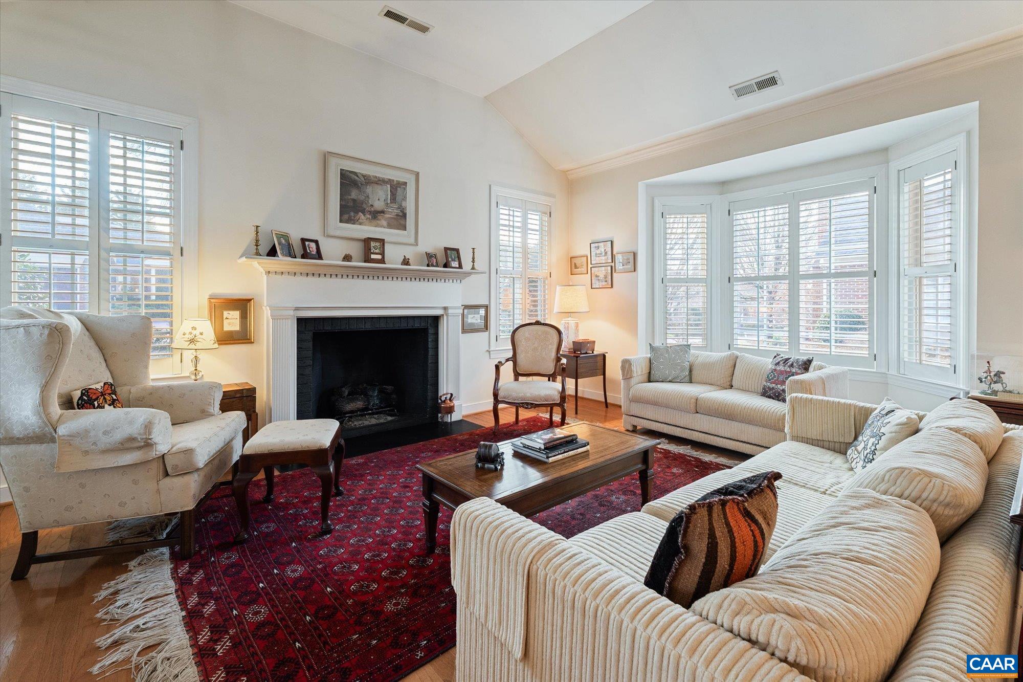 1116 MARION DR
