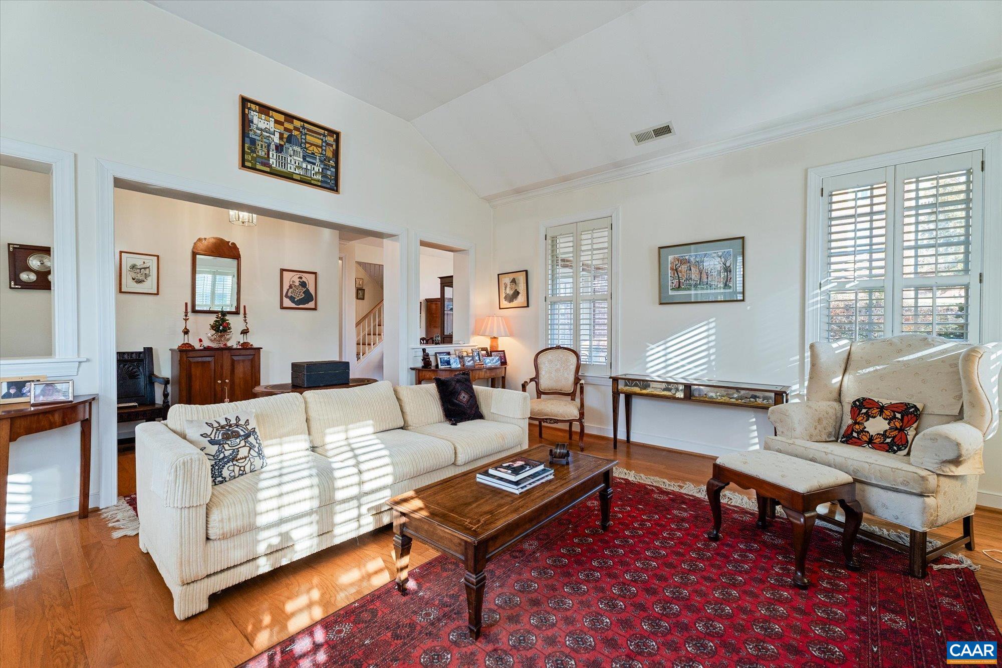 1116 MARION DR