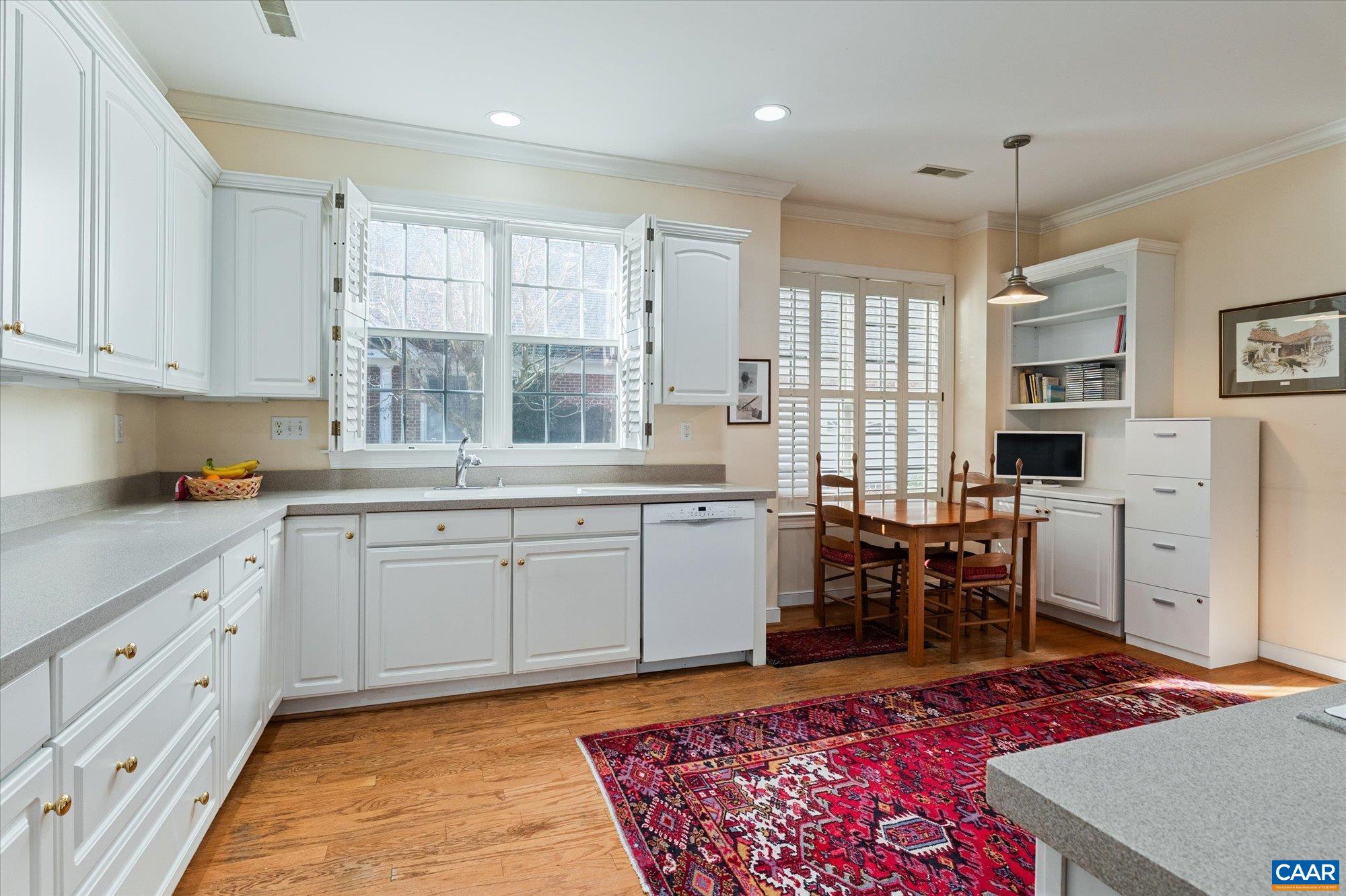 1116 MARION DR