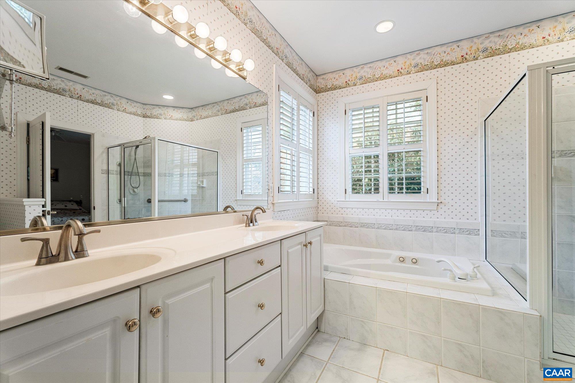 1116 MARION DR