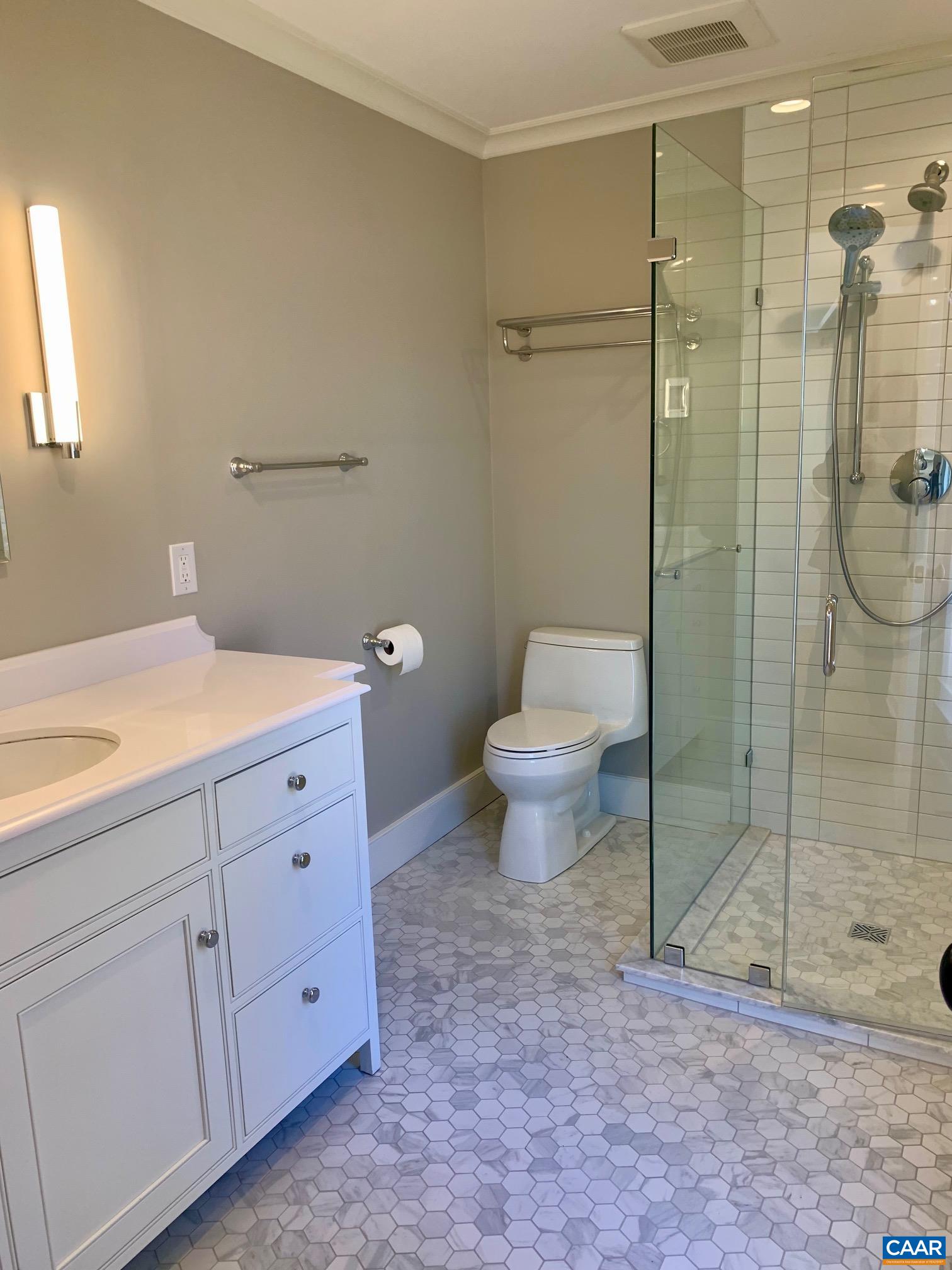 652 IVY HL