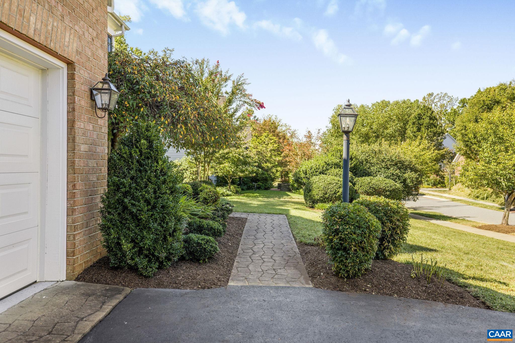 1719 MONET HILL