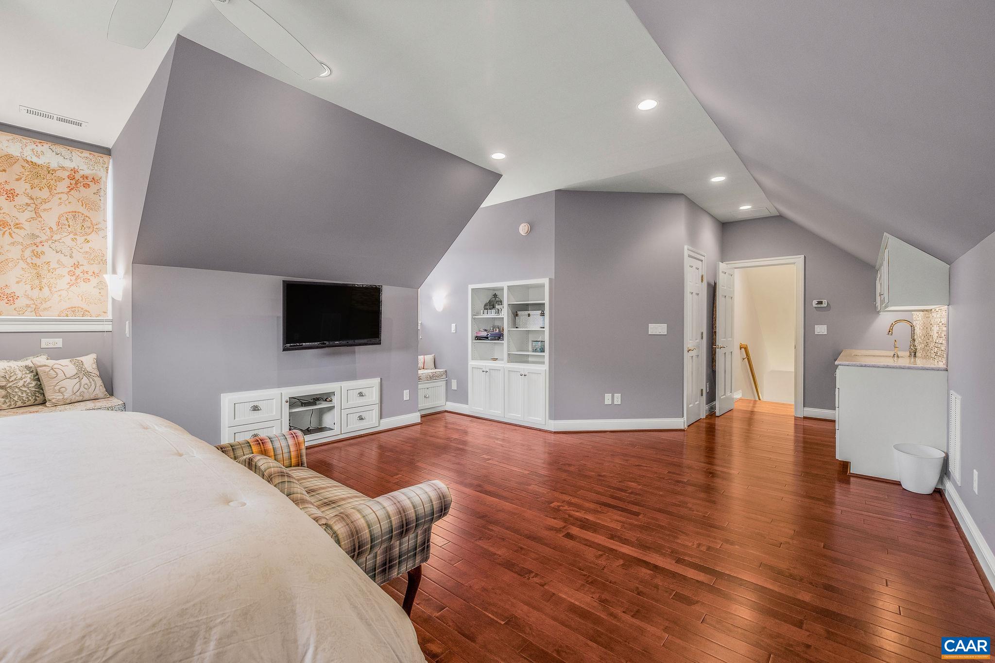 3141 Darby Rd