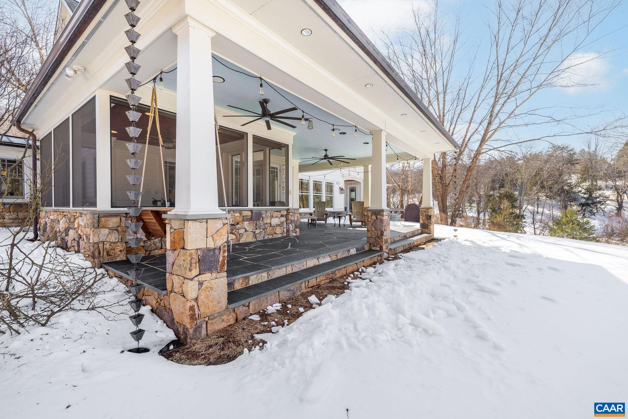 3135 ROCKS FARM CT