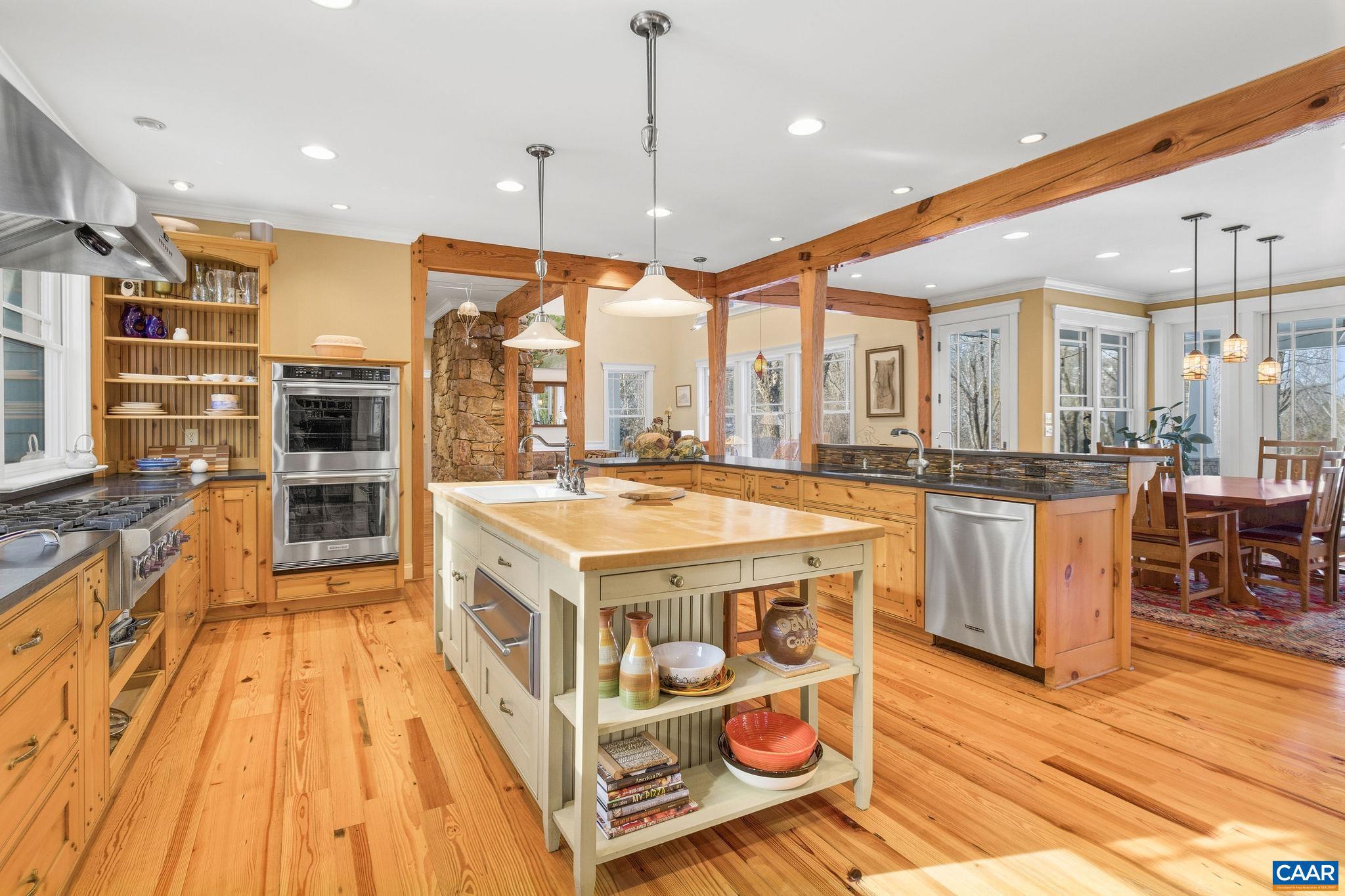3135 ROCKS FARM CT