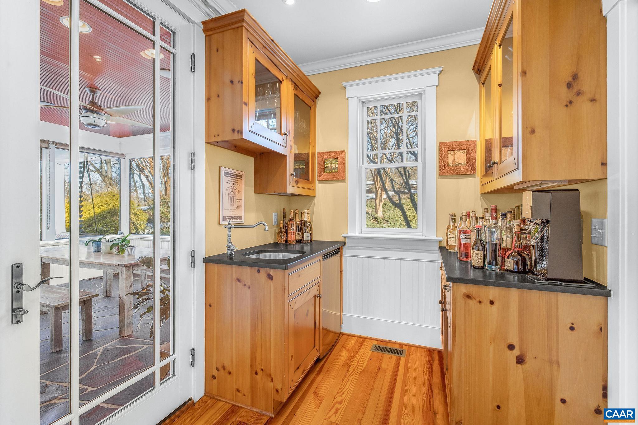 3135 ROCKS FARM CT